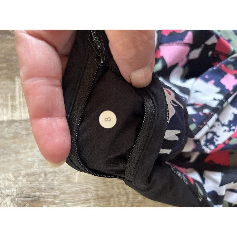 lululemon Run: Speed Shorts 3” Women’s Size 8 in Pop Cut Boom Juice Multi - Picture 8 of 9
